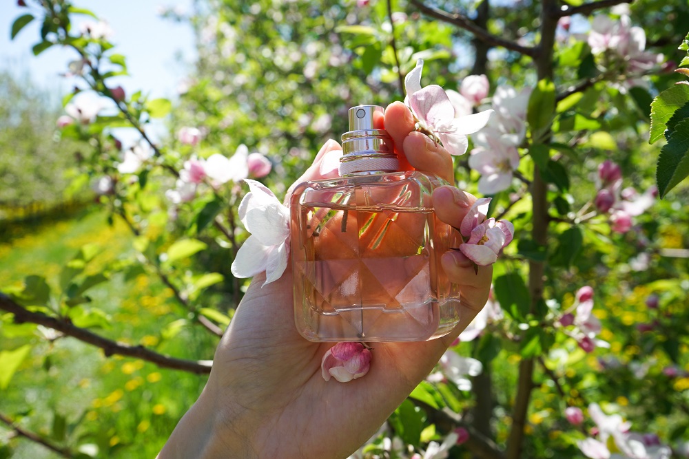 Najlepsze perfumy damskie na wiosnę Najlepsze perfumy damskie na wiosnę