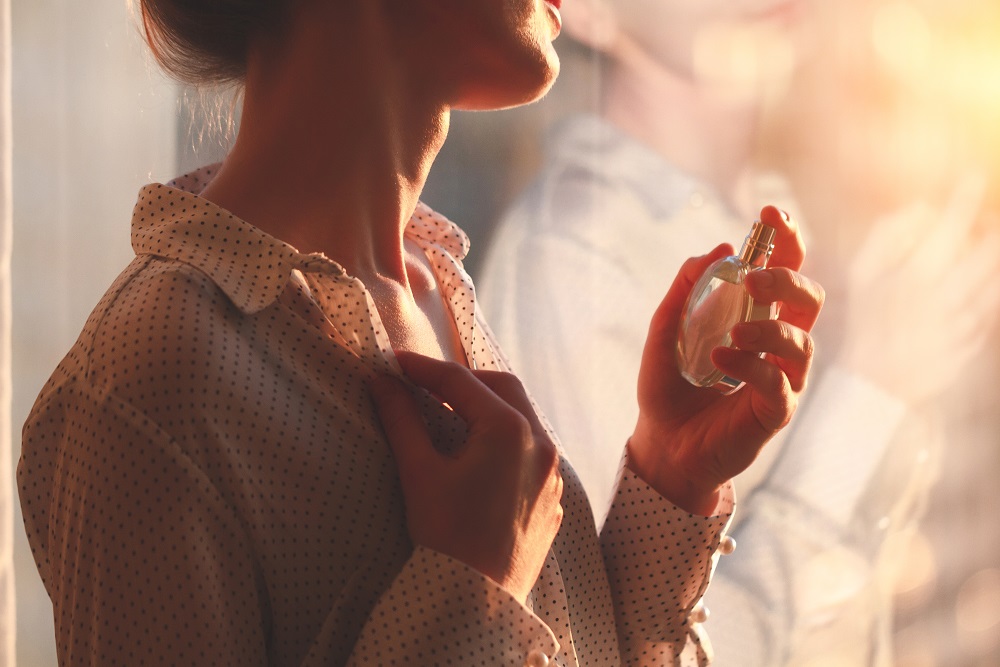 Najlepsze perfumy damskie z nutą drzewa sandałowego Najlepsze perfumy damskie z nutą drzewa sandałowego